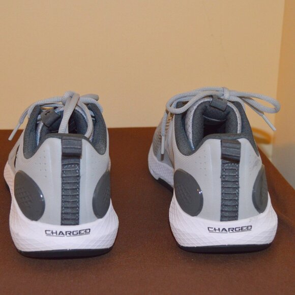 NWOT Under Armour 9 Gray Sneakers Charged Commit TR 3 - Picture 3 of 8